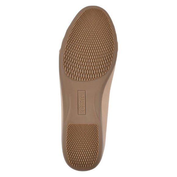 Cliffs by White Mountain Flats - Picture 3 of 6